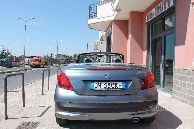 Venduto Peugeot 207 CC cabrio - auto usate in vendita
