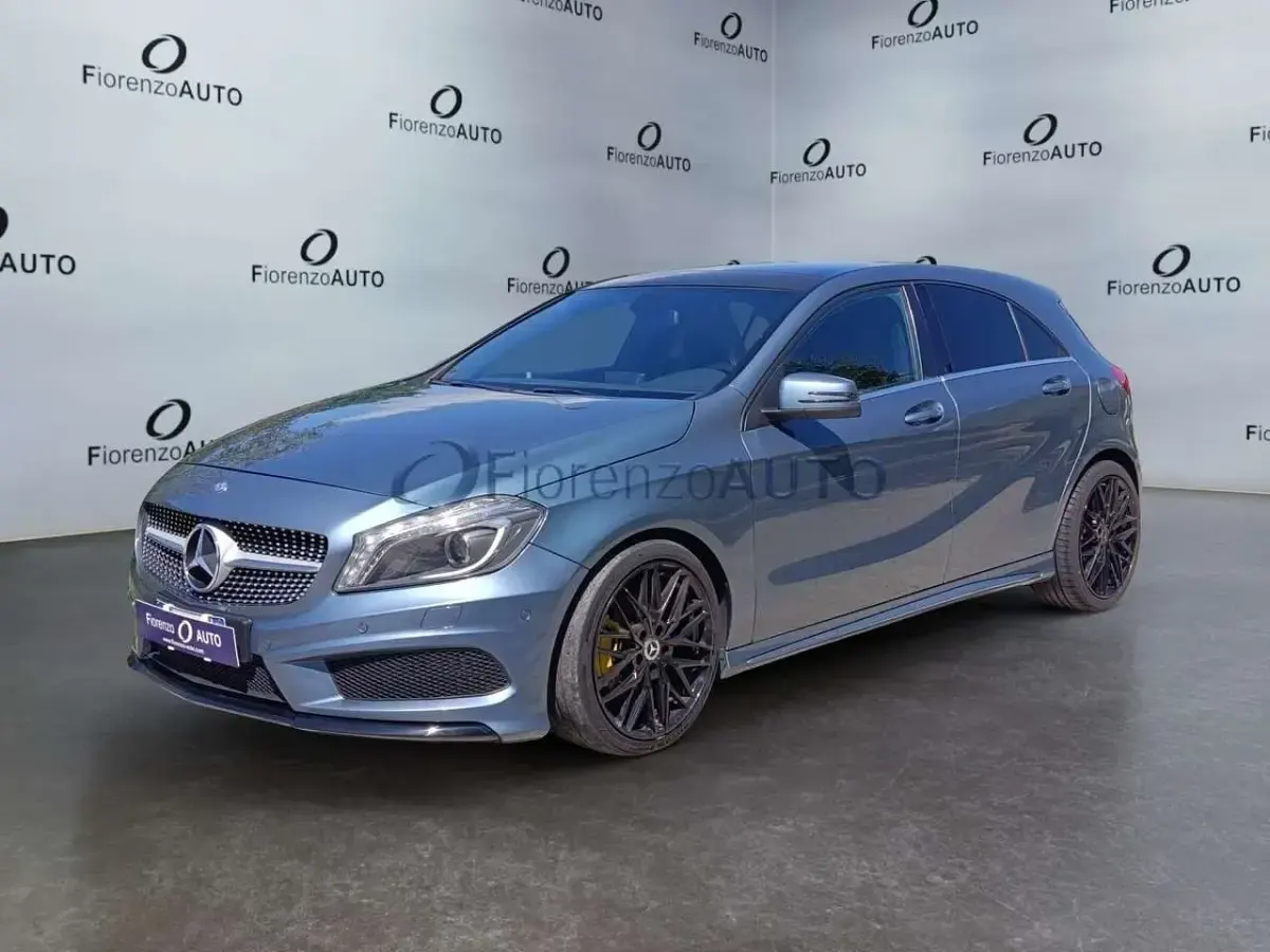 Usata Mercedes A200 Premium 136 CV (100 kW) 2013 Blu/azzurro Berlina
