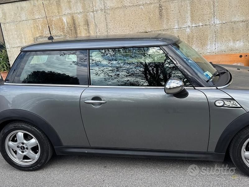 Begagnad Mini ONE 98 HK (72 kW) 2010 Grå Halvkombi