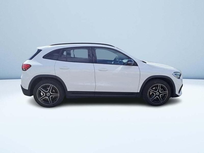 Usata Mercedes GLA200 Premium 163 CV (119 kW) 2023 Bianco SUV