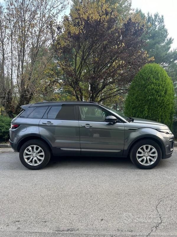 Usata Land Rover Range Rover evoque 150 CV (110 kW) 2018 Grigio SUV