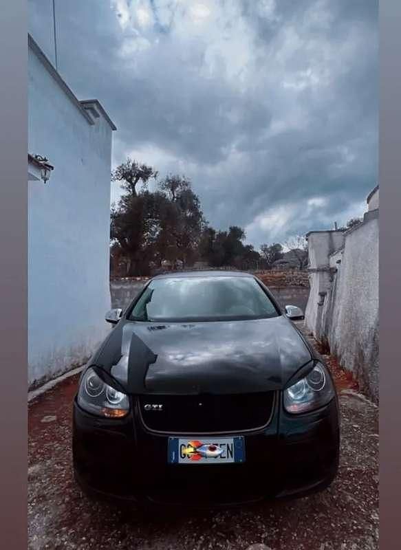 Usata VW Golf V Sportline 105 CV (77 kW) 2007 Berlina