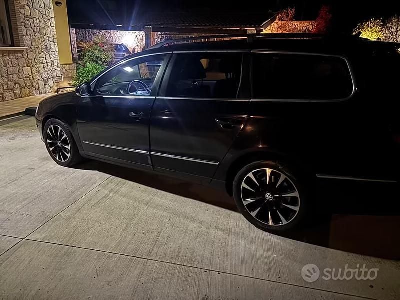 Usata VW Passat Highline 140 CV (102 kW) 2010 Nero Station wagon