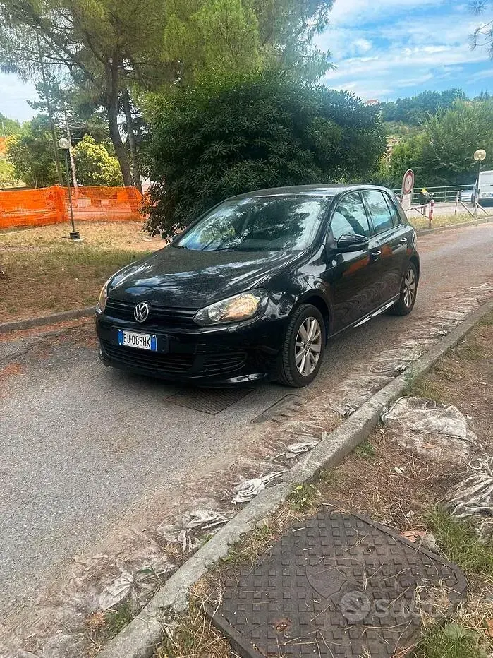 Usata VW Golf VI Highline 105 CV (77 kW) 2011 Nero Utilitaria
