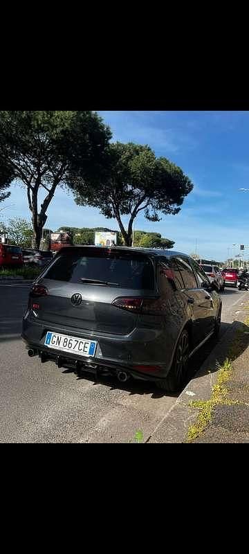 Usata VW Golf VII GTI 230 CV (169 kW) 2014 Berlina
