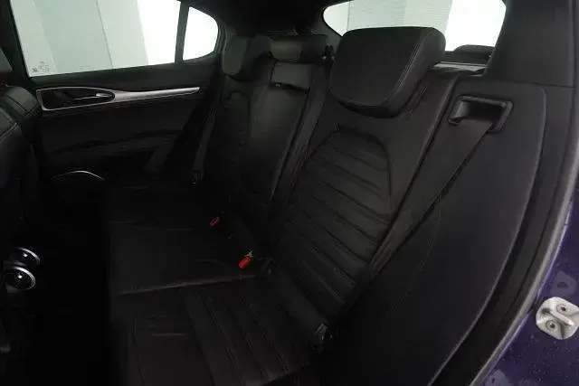 Usata Alfa Romeo Stelvio Veloce 210 CV (154 kW) 2021 Blu montecarlo SUV