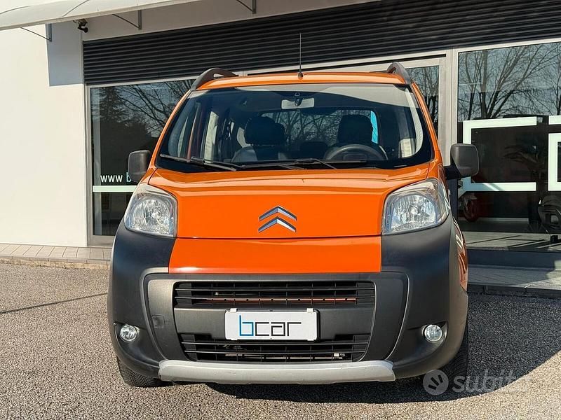 Arancione Usata 2009 Citroën Nemo Monovolume | 4500 € (Buon prezzo) - Immagine 1/4