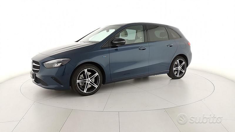 Gebraucht Mercedes E250 2022 Blau Van / Kleinbus