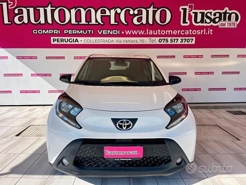 Usata Toyota Aygo X Active 72 CV (52 kW) 2022 Bianco SUV