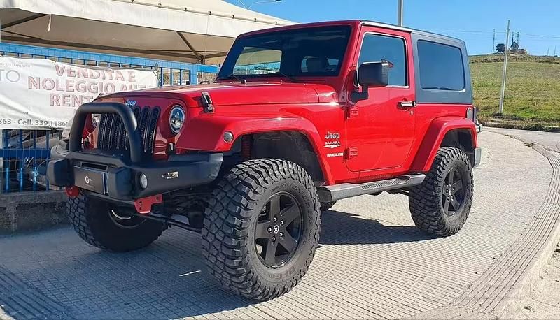 Usata Jeep Wrangler Sahara 177 CV (130 kW) 2010 Rosso SUV