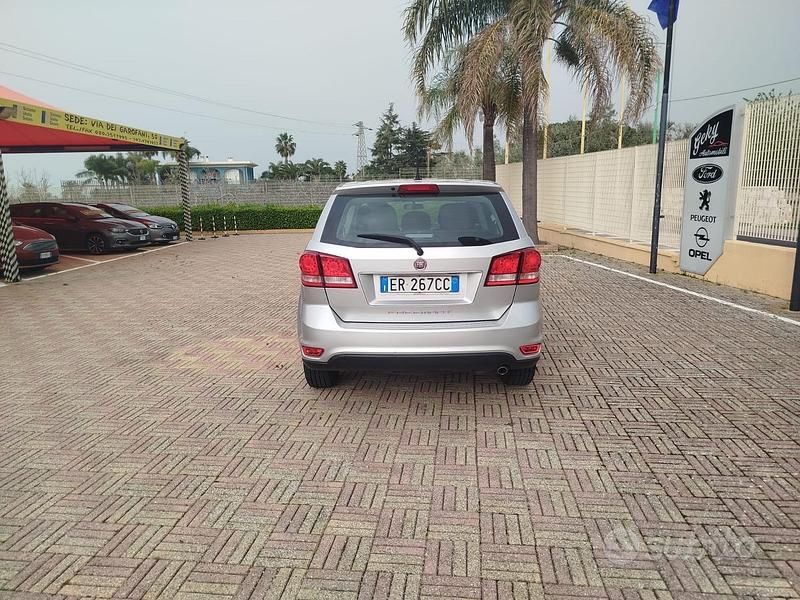 Usata Fiat Freemont Urban 140 CV (102 kW) 2013 Grigio SUV