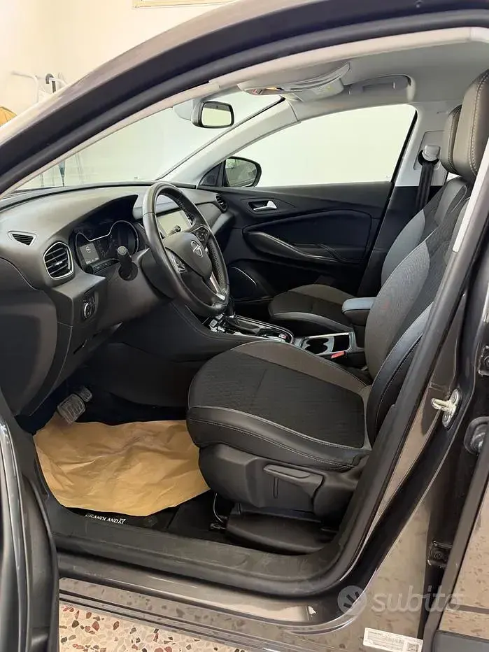 Usata Opel Grandland X Edition 131 CV (96 kW) 2022 Grigio SUV