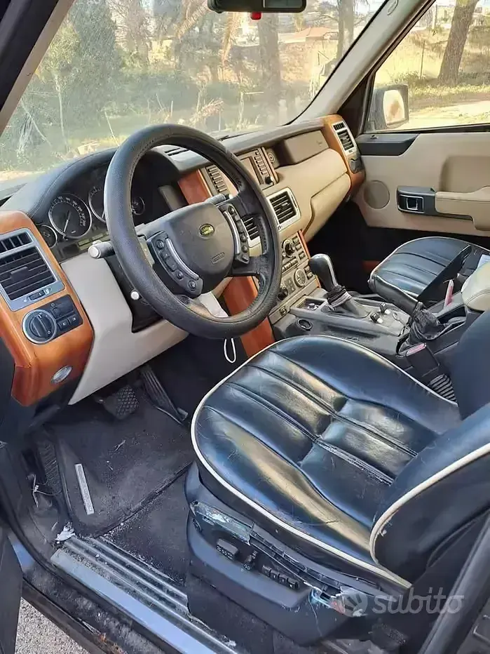Usata Land Rover Range Rover 177 CV (130 kW) 2004 Grigio SUV