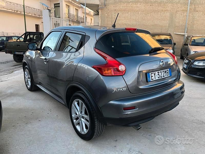 Usata Nissan Juke Acenta 110 CV (80 kW) 2015 Grigio SUV