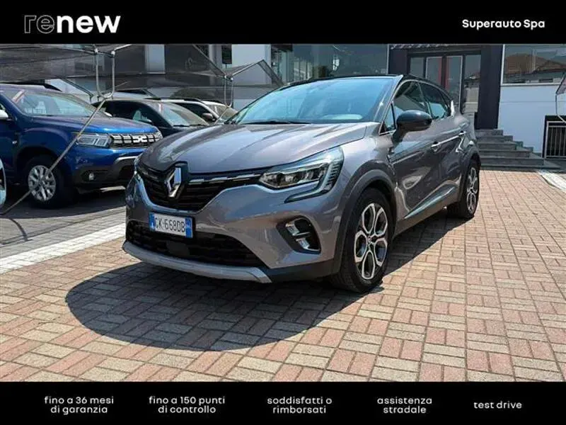 Usata Renault Captur Techno 145 CV (106 kW) 2022 Grigio scuro SUV