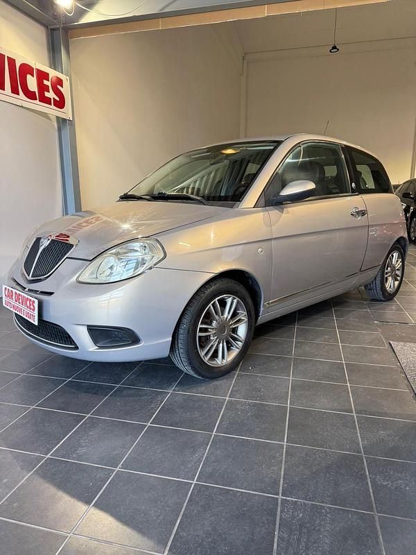 Usata Lancia Ypsilon 78 CV (57 kW) 2009 Beige Utilitaria