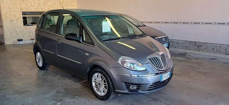 Usata Lancia Musa S 92 CV (67 kW) 2012 Monovolume