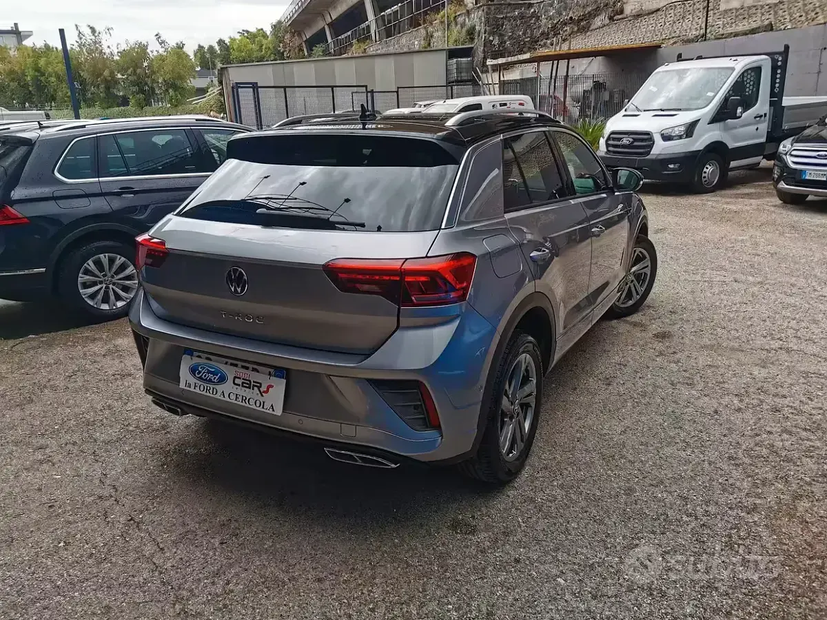 Usata VW T-Roc R-line 110 CV (80 kW) 2023 Grigio SUV