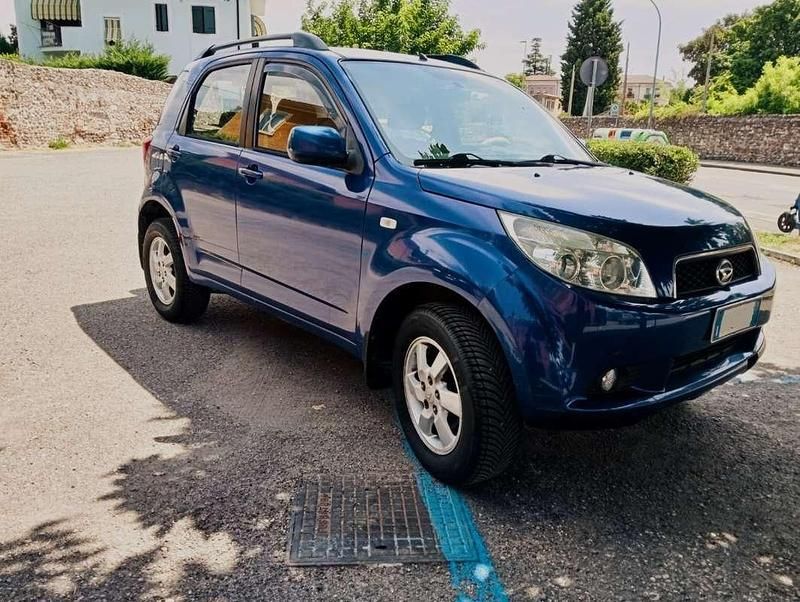 Blu/azzurro Usata 2006 Daihatsu Terios SUV | 2300 € (Ottimo prezzo) - Immagine 1/4