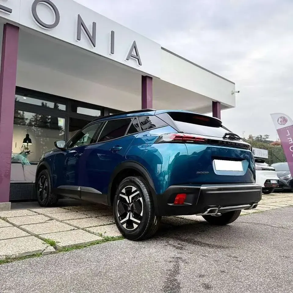 Nuova Peugeot 2008 Allure 131 CV (96 kW) 2025 Blu obsession SUV