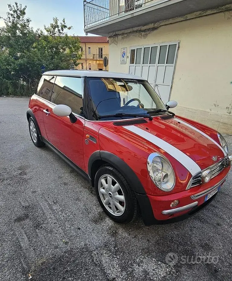 Usata Mini Cooper 88 CV (64 kW) 2005 Rosso Utilitaria
