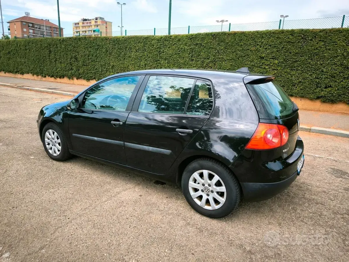Usata VW Golf IV Sportline 115 CV (84 kW) 2004 Nero Berlina