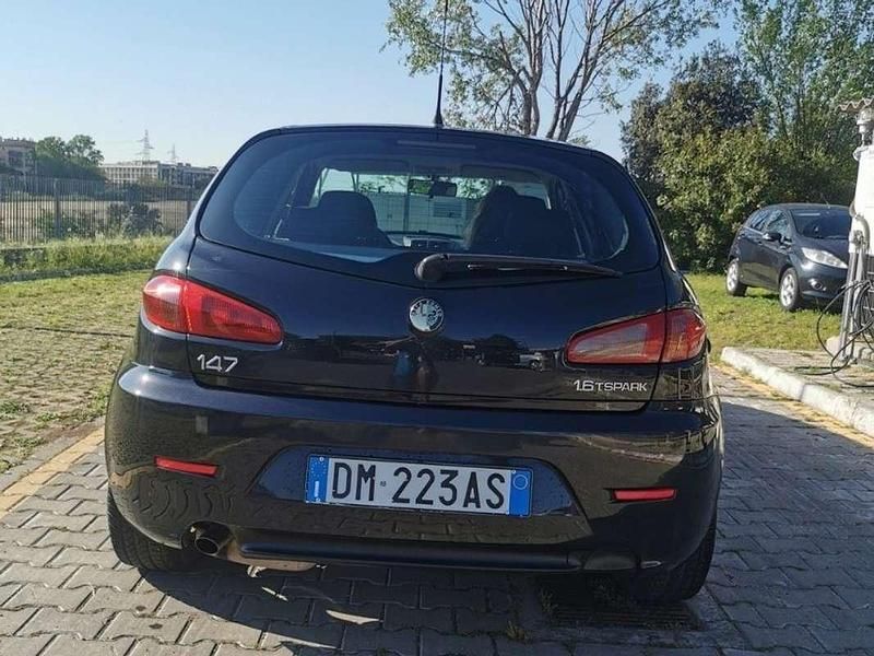 Usata Alfa Romeo 147 120 CV (88 kW) 2008 Nero Utilitaria