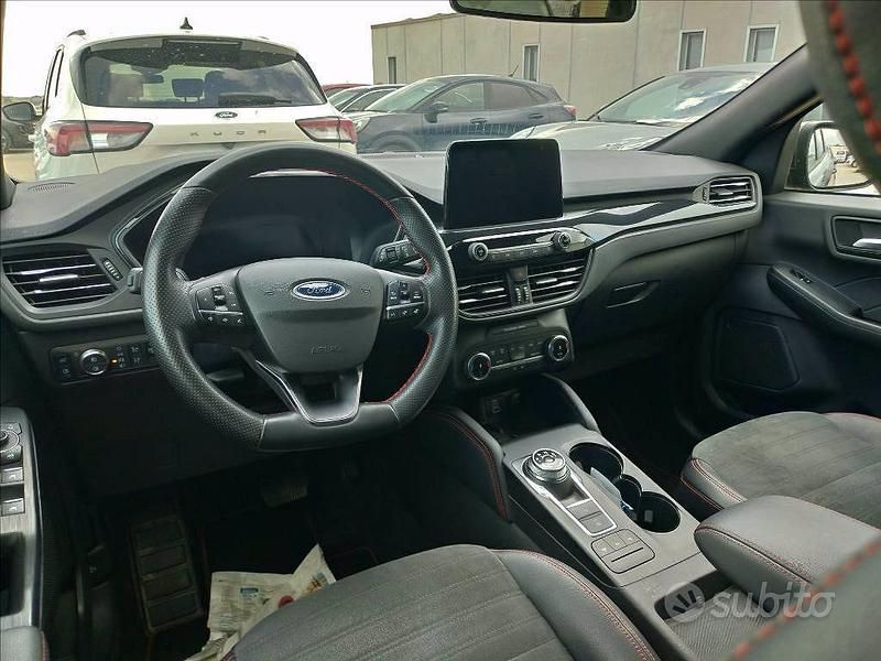 Usata Ford Kuga ST-Line X 225 CV (165 kW) 2022 Grigio SUV