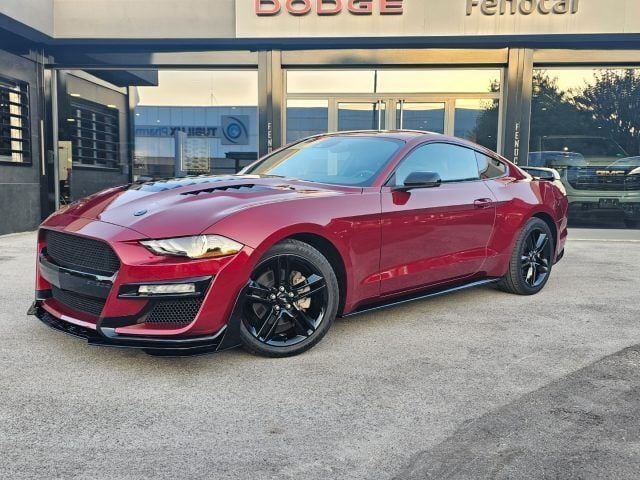 Usata Ford Mustang Premium 317 CV (233 kW) 2019 Bordeaux metallizzato Coupé