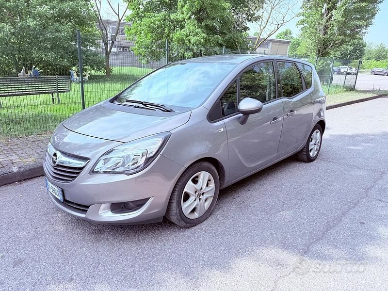 Usata Opel Meriva 120 CV (88 kW) 2014 Beige Monovolume