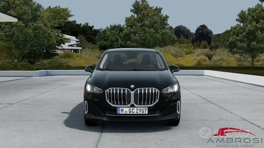 Nuova BMW 220 Active Tourer Luxury Line 178 CV (130 kW) 2026 Nero Monovolume