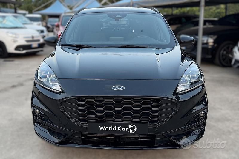 Usata Ford Kuga ST-Line 150 CV (110 kW) 2023 Nero SUV