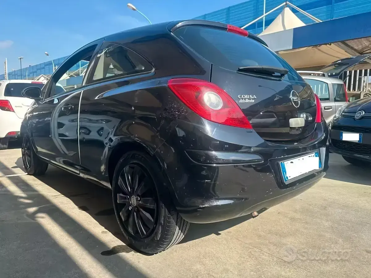 Używany Opel Corsa 60 KM (44 kW) 2008 Czarny Hatchback