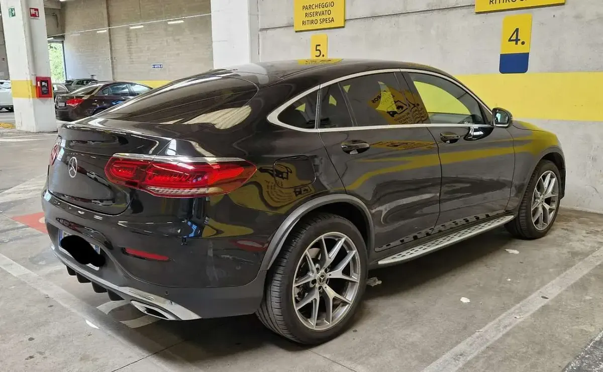 Usata Mercedes GLC220 Premium 194 CV (142 kW) 2020 Nero SUV