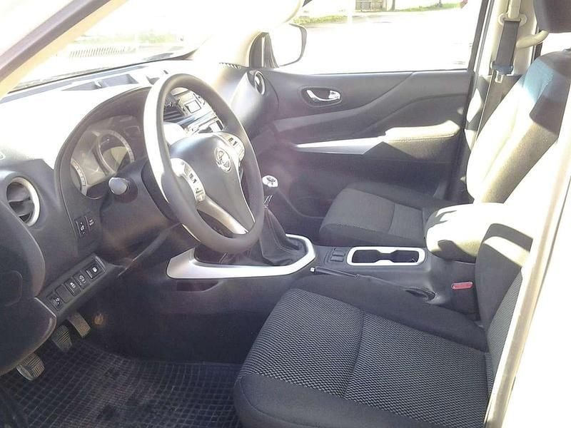 Usata Nissan Navara Acenta 163 CV (119 kW) 2018 Grigio Pick-up