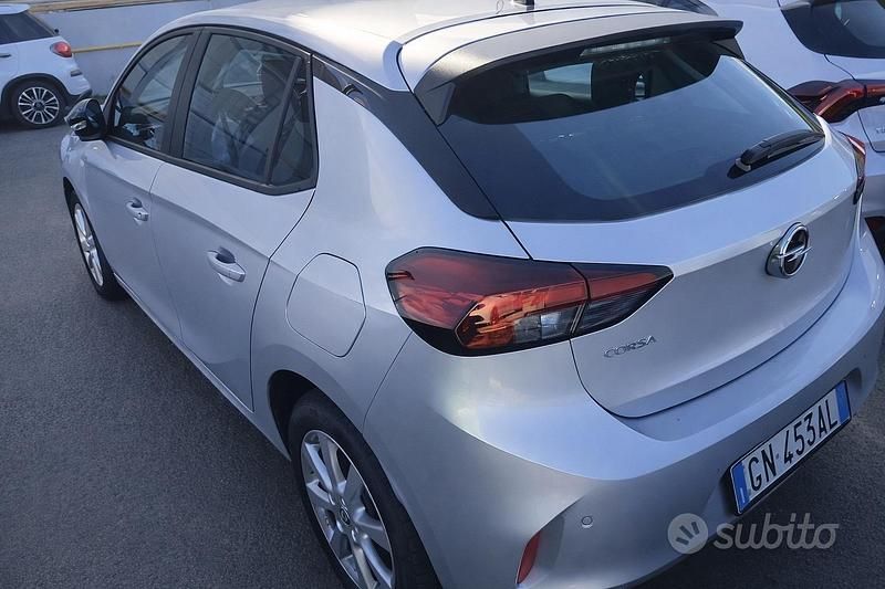 Usata Opel Corsa Edition 102 CV (75 kW) 2023 Grigio Utilitaria