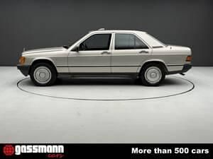 Usata Mercedes 190 122 CV (89 kW) 1985 Argento Berlina