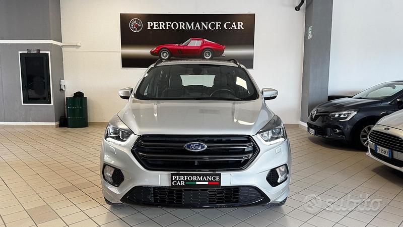 Usata Ford Kuga ST 150 CV (110 kW) 2019 Argento SUV