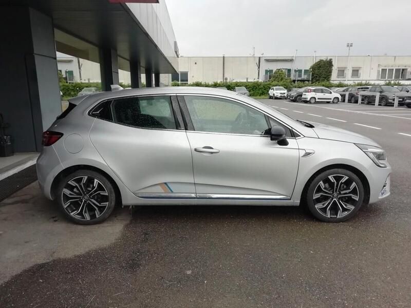 Usata Renault Clio V 91 CV (66 kW) 2021 Argento Berlina