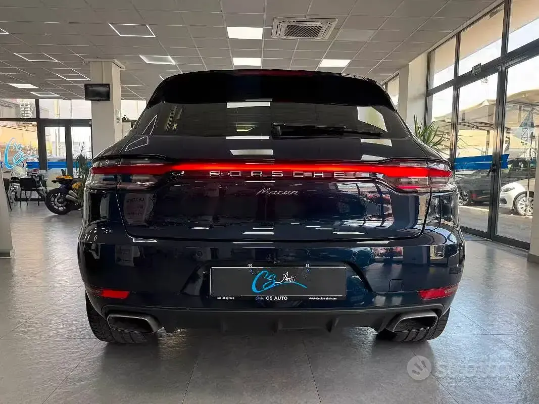 Usata Porsche Macan 245 CV (180 kW) 2021 Bluazzurro SUV