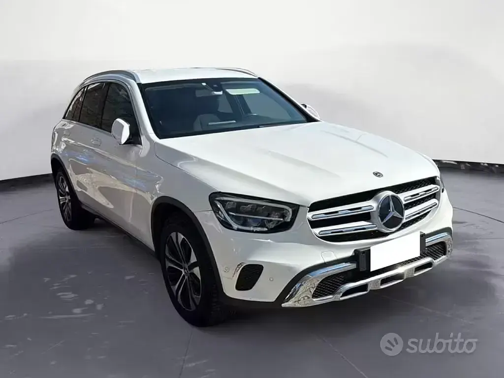 Usata Mercedes GLC200 Business 163 CV (119 kW) 2020 Bianco SUV