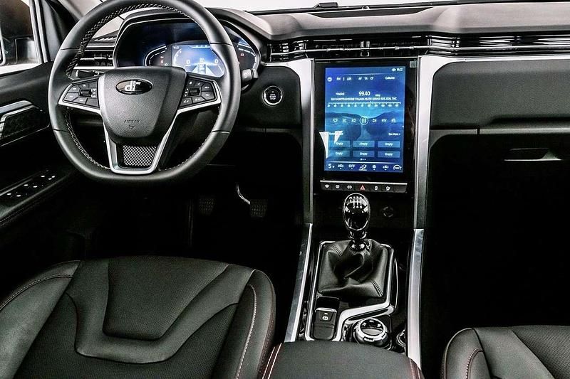 Nuova DR DR2 136 CV (100 kW) 2025 Nero Utilitaria