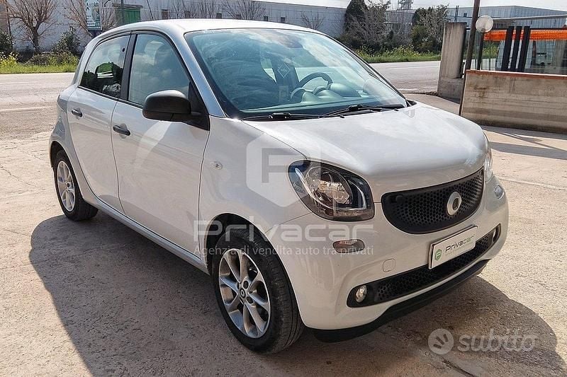 Usata Smart ForFour 71 CV (52 kW) 2019 Bianco Utilitaria