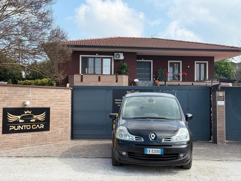Nero Usata 2011 Renault Modus Monovolume | 4550 € - Immagine 1/4