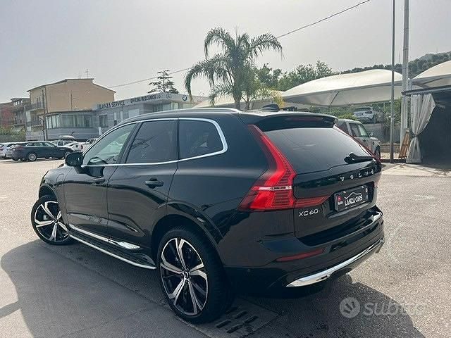Usata Volvo XC60 306 CV (225 kW) 2024 Nero SUV