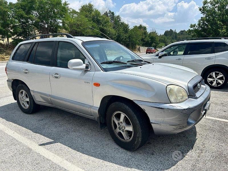 Argento Usata 2004 Hyundai Santa Fe Premium SUV | 990 € (Cara) - Immagine 1/4