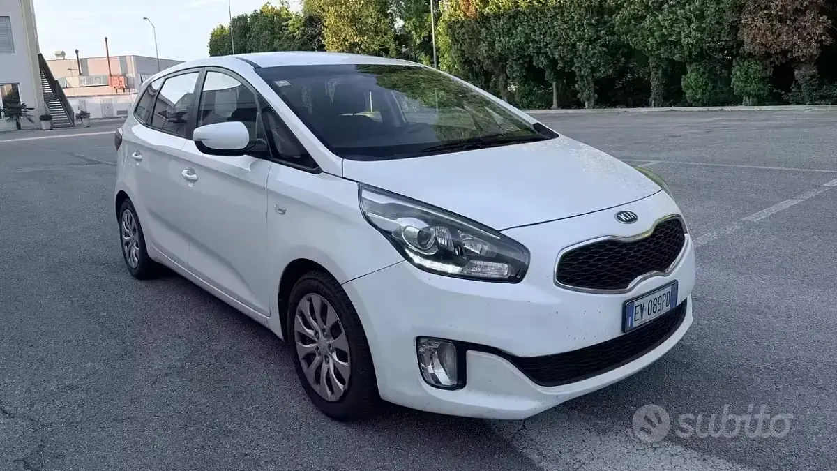 Usata Kia Carens 115 CV (84 kW) 2014 Bianco Monovolume