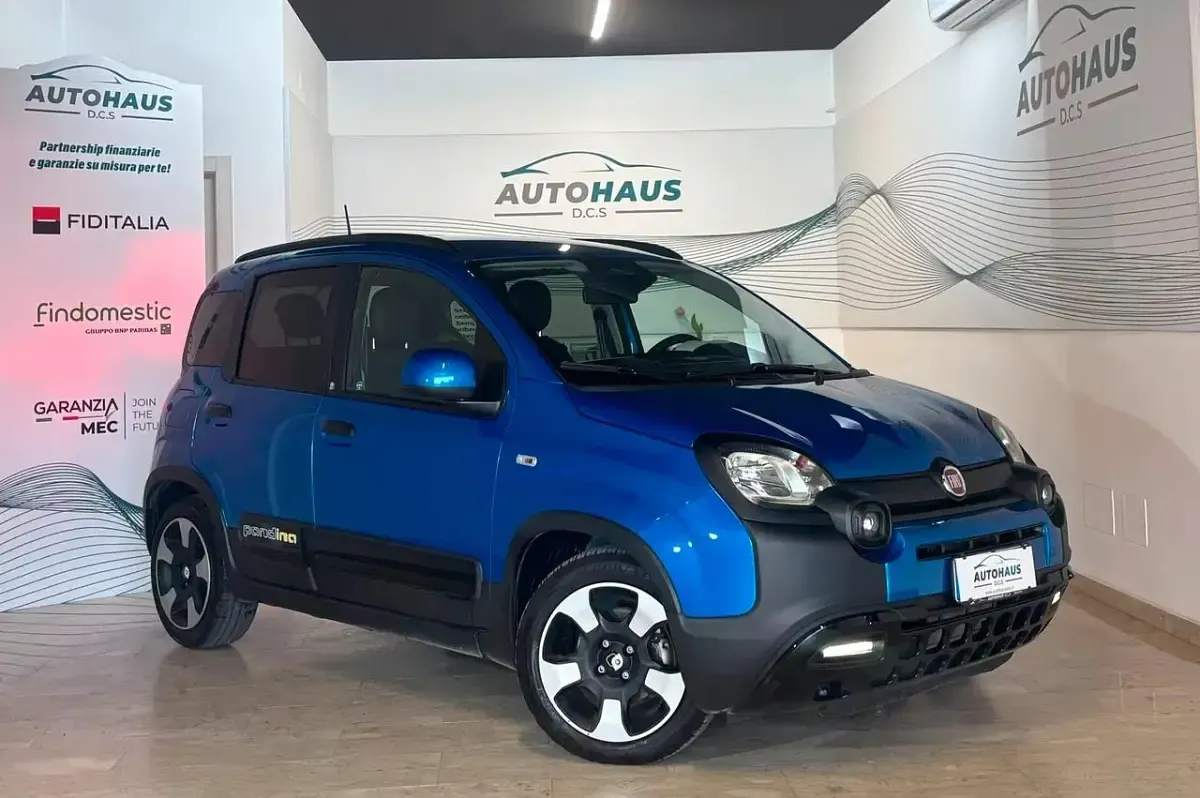 Usata Fiat Panda Cross Cross 70 CV (51 kW) 2025 Blu Utilitaria