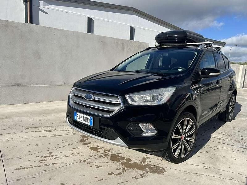 Usata 2017 Ford Kuga Business Edition SUV | 13.000 € (Buon prezzo) - Immagine 1/4