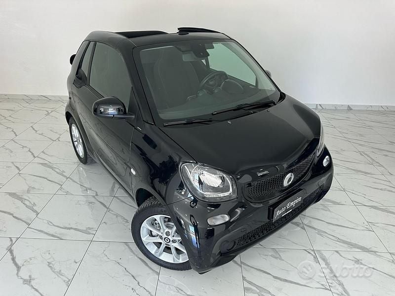 Usata Smart ForTwo Cabrio Passion 71 CV (52 kW) 2016 Nero Cabrio